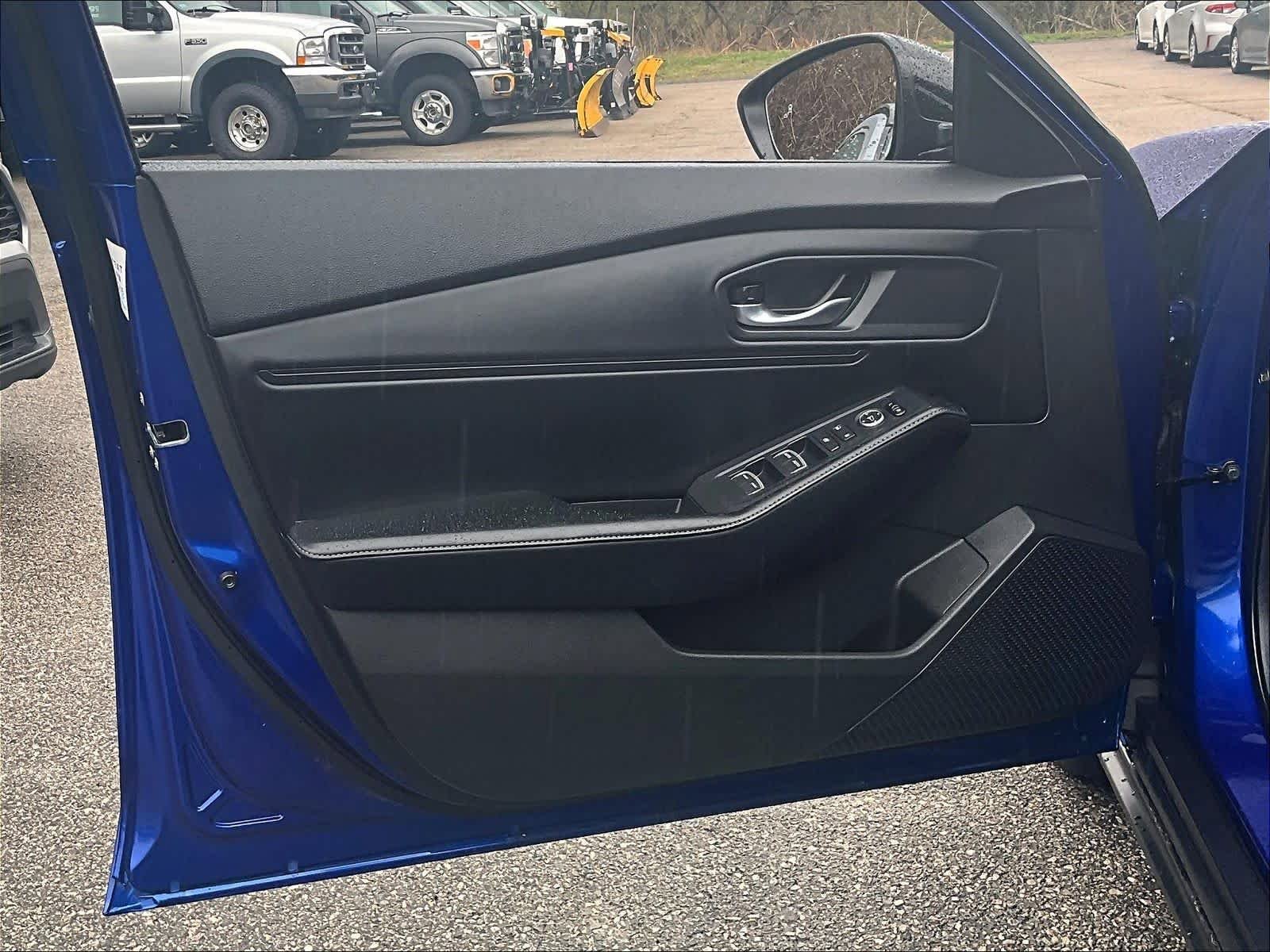 Used 2024 Honda Accord Sport image 9