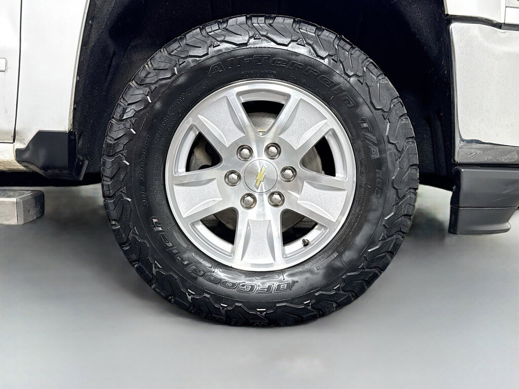 Used 2017 Chevrolet Silverado 1500 LT w/ All Star Edition image 41