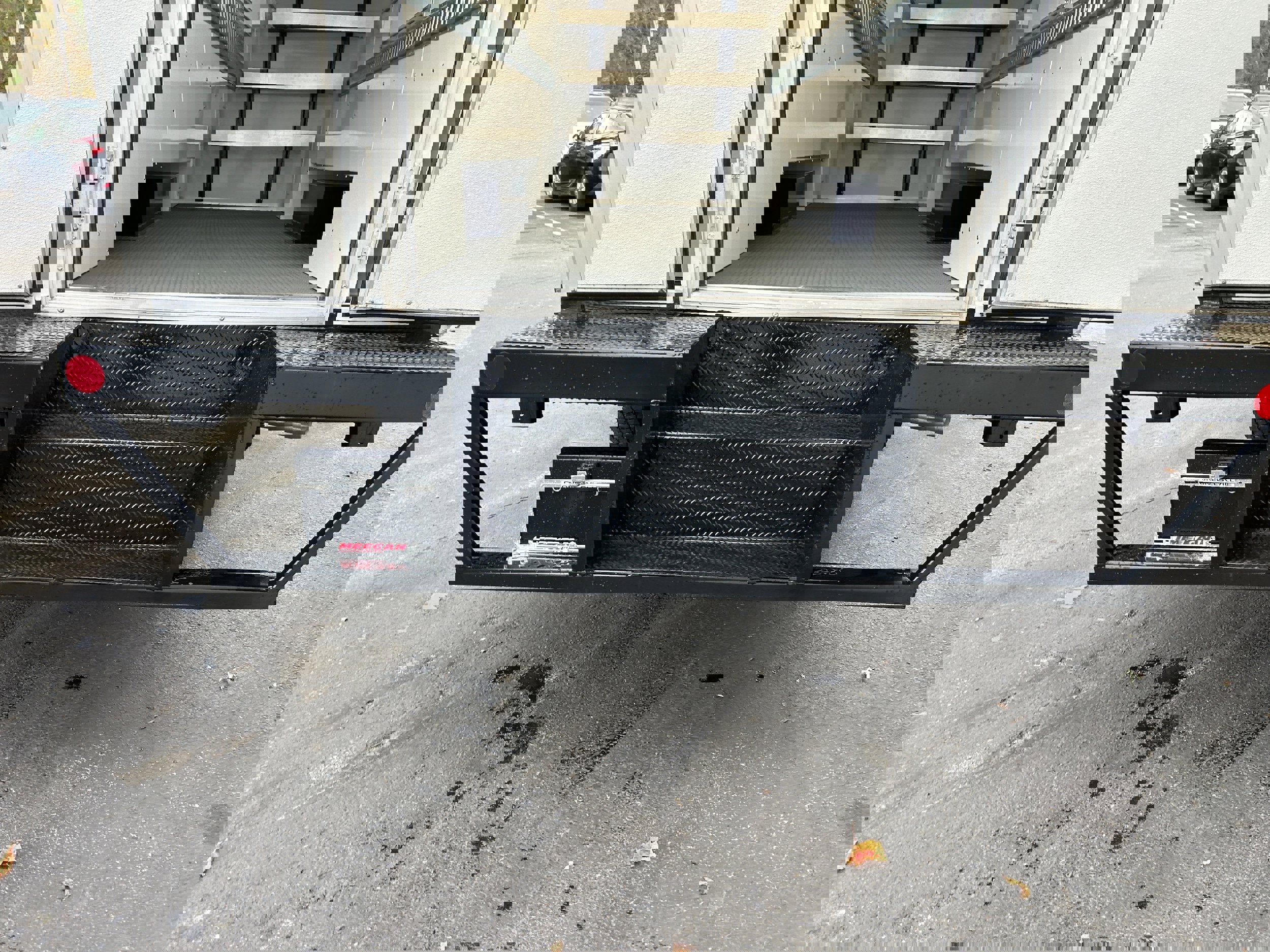 New 2025 Ford F450 XLT w/ XLT Value Package image 33