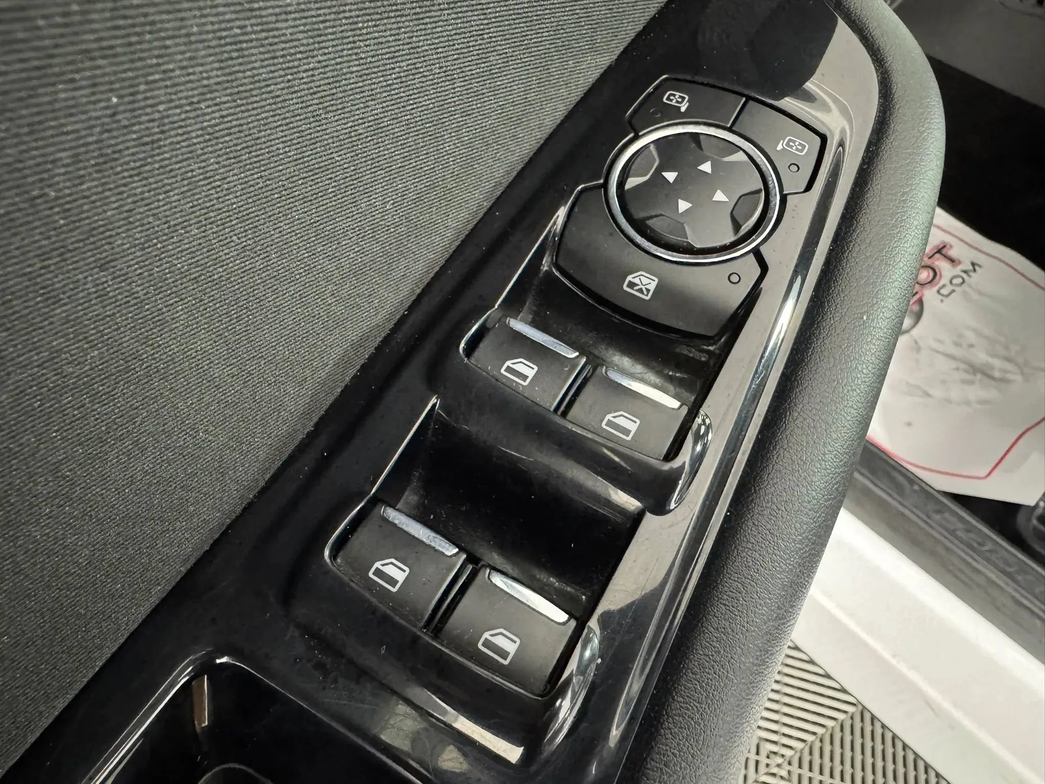 Used 2016 Ford Edge SEL FWD image 36