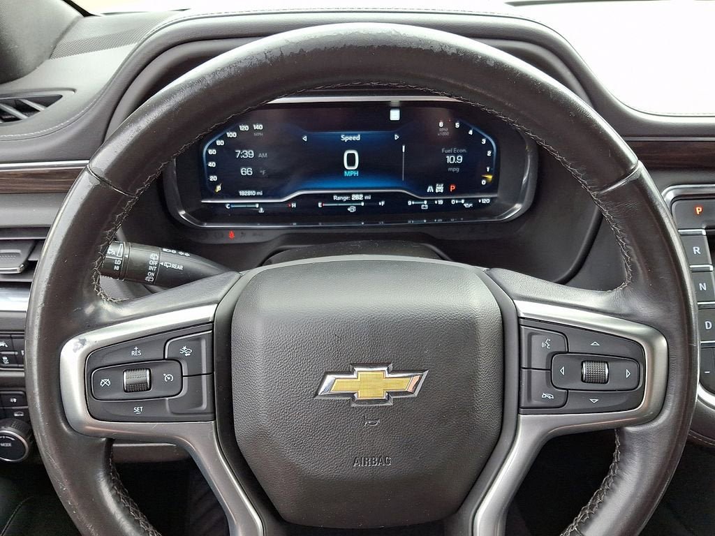 Used 2022 Chevrolet Suburban LT AWD/4WD image 17