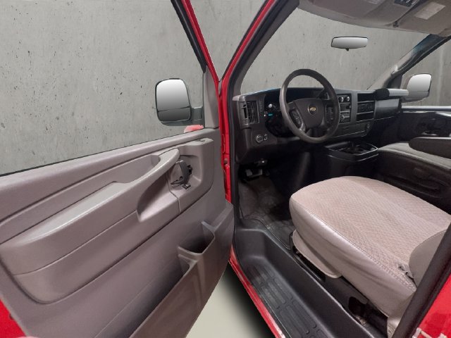 Used 2014 Chevrolet Express 1500 LT w/ LT Preferred Equipment Group AWD/4WD image 11