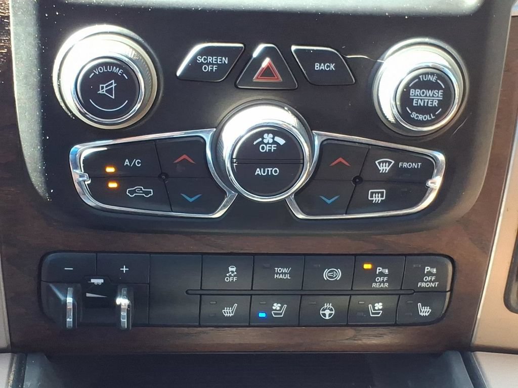 Used 2016 RAM 3500 Laramie Longhorn w/ Convenience Group AWD/4WD image 18