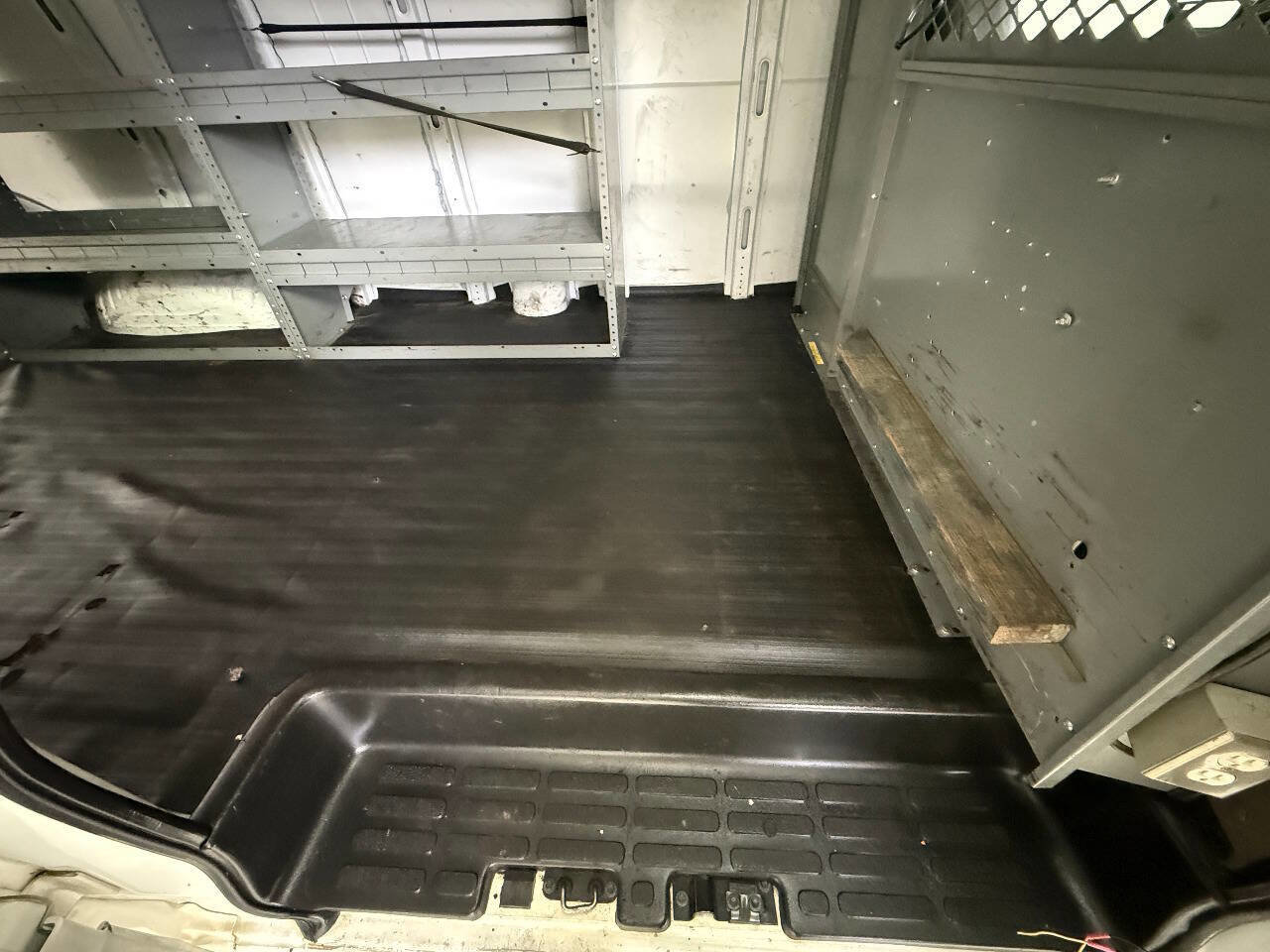 Used 2014 Chevrolet Express 3500 Extended RWD image 60