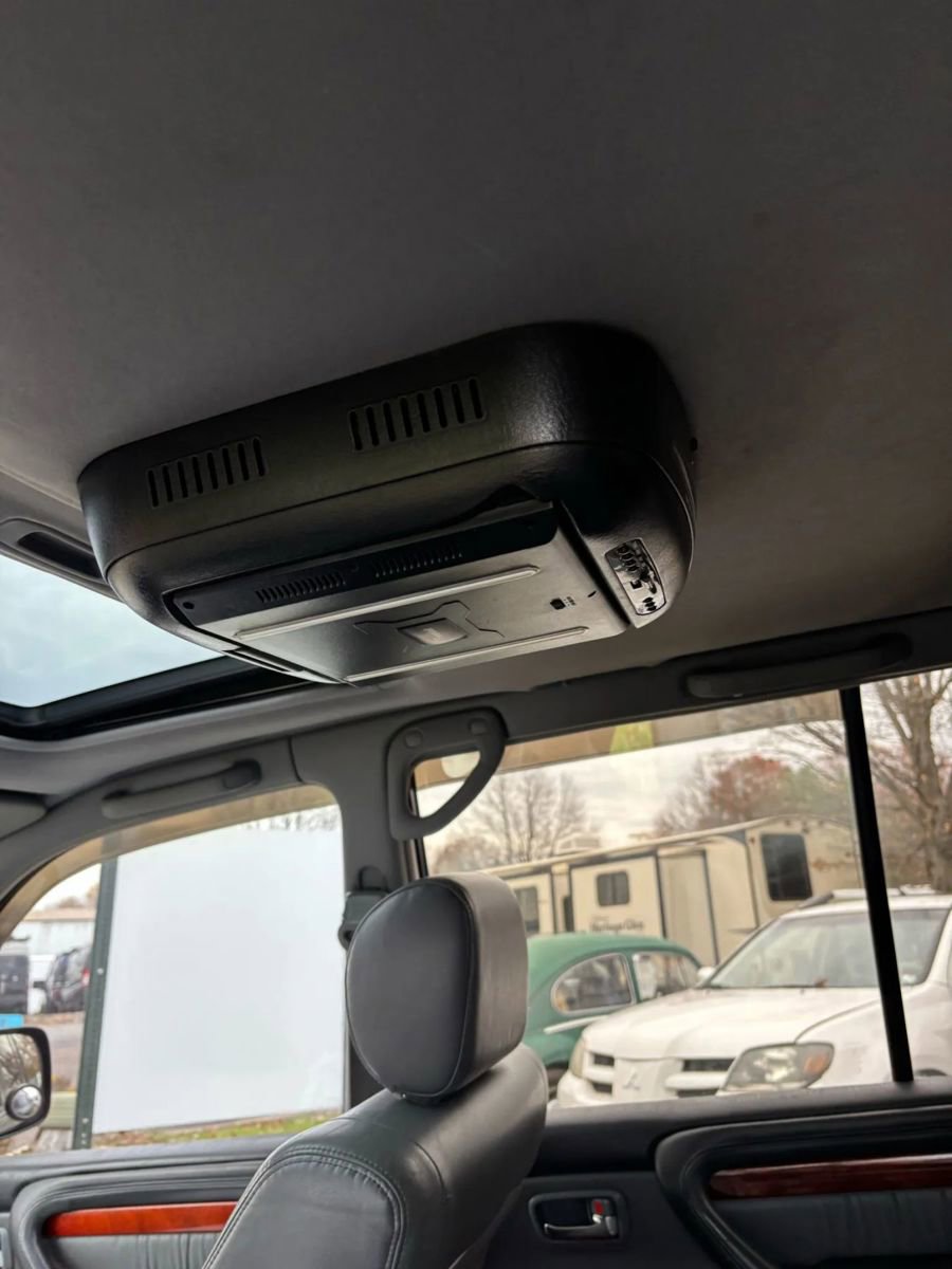 Used 2000 Lexus LX 470 4WD image 20