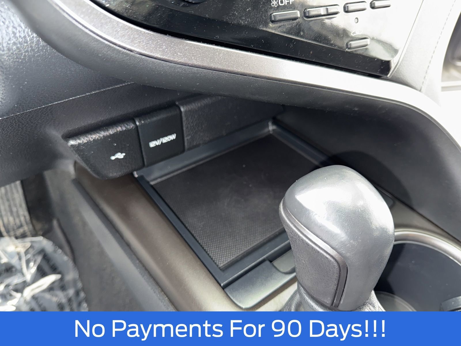 Used 2023 Toyota Camry SE image 18