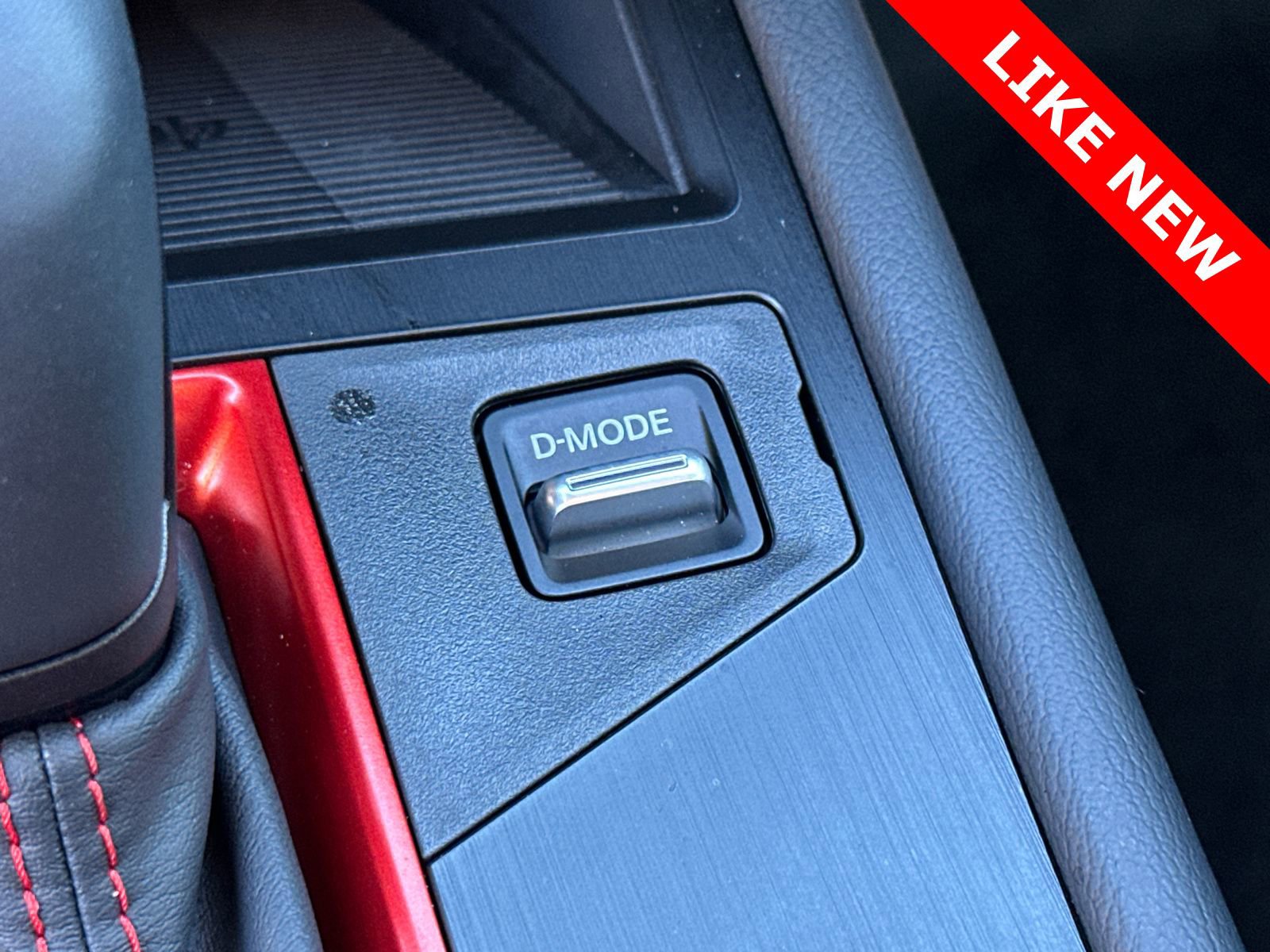 Used 2026 Nissan Kicks SR w/ Illumination Package image 31