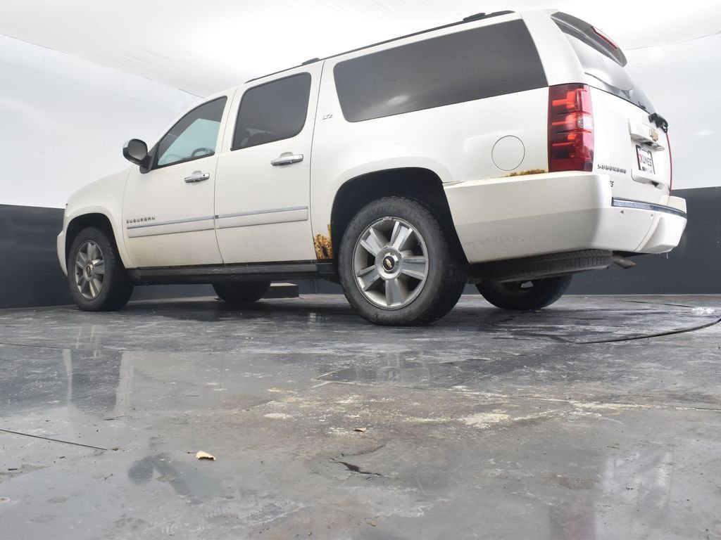 Used 2010 Chevrolet Suburban LTZ image 53
