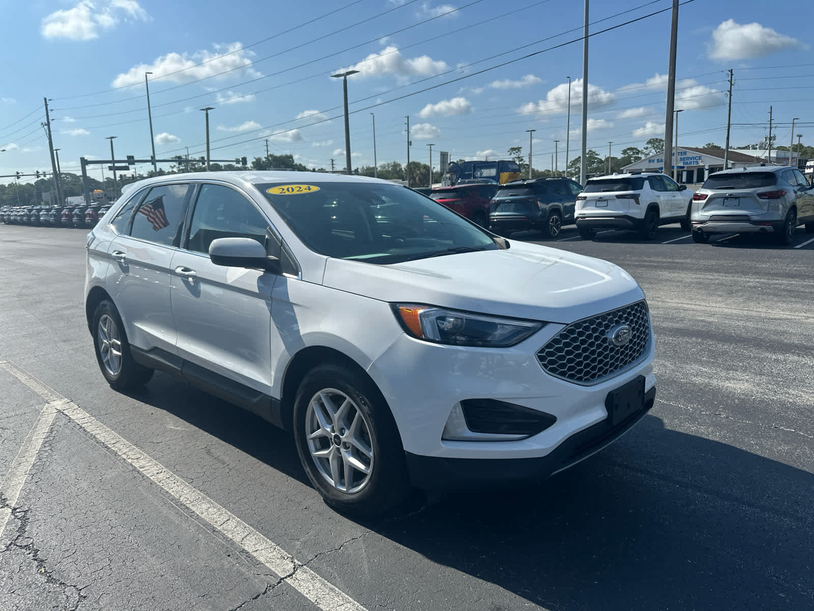 Used 2024 Ford Edge SEL AWD/4WD image 7