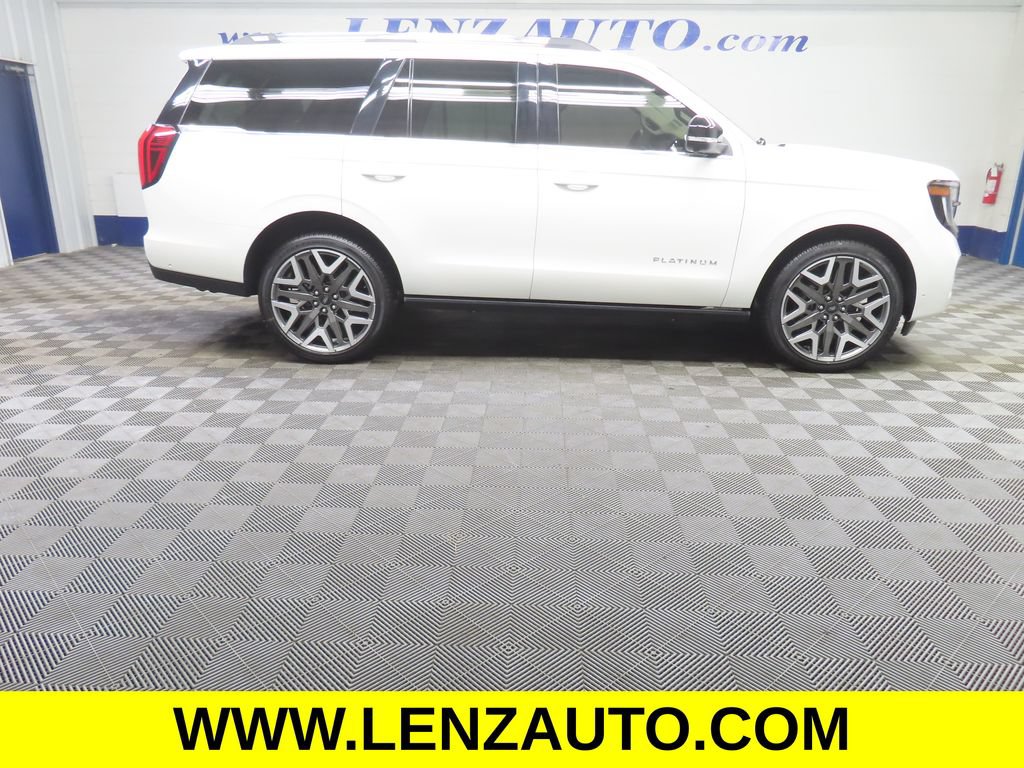 Used 2025 Ford Expedition Platinum w/ Platinum Ultimate Package AWD/4WD image 2