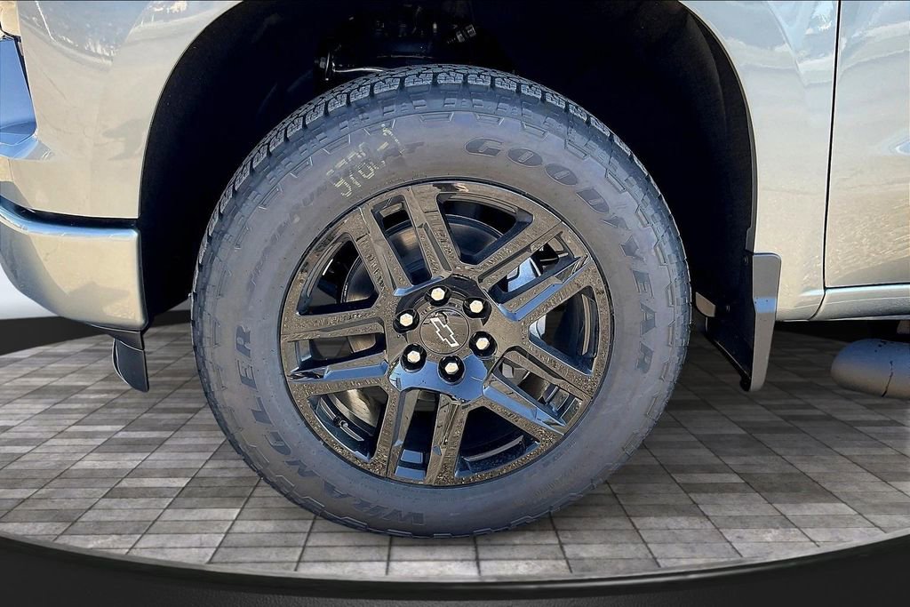 New 2026 Chevrolet Silverado 1500 Custom w/ Turbomax Blackout Package image 13