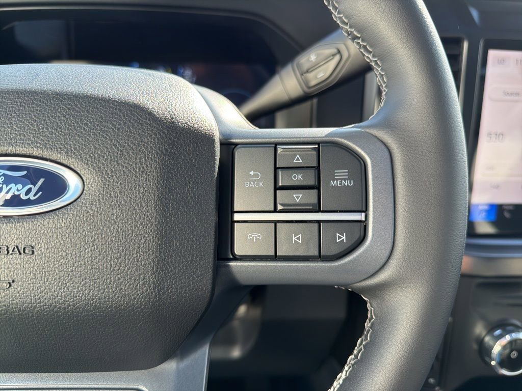 New 2026 Ford F250 Lariat w/ Black Appearance Package image 27