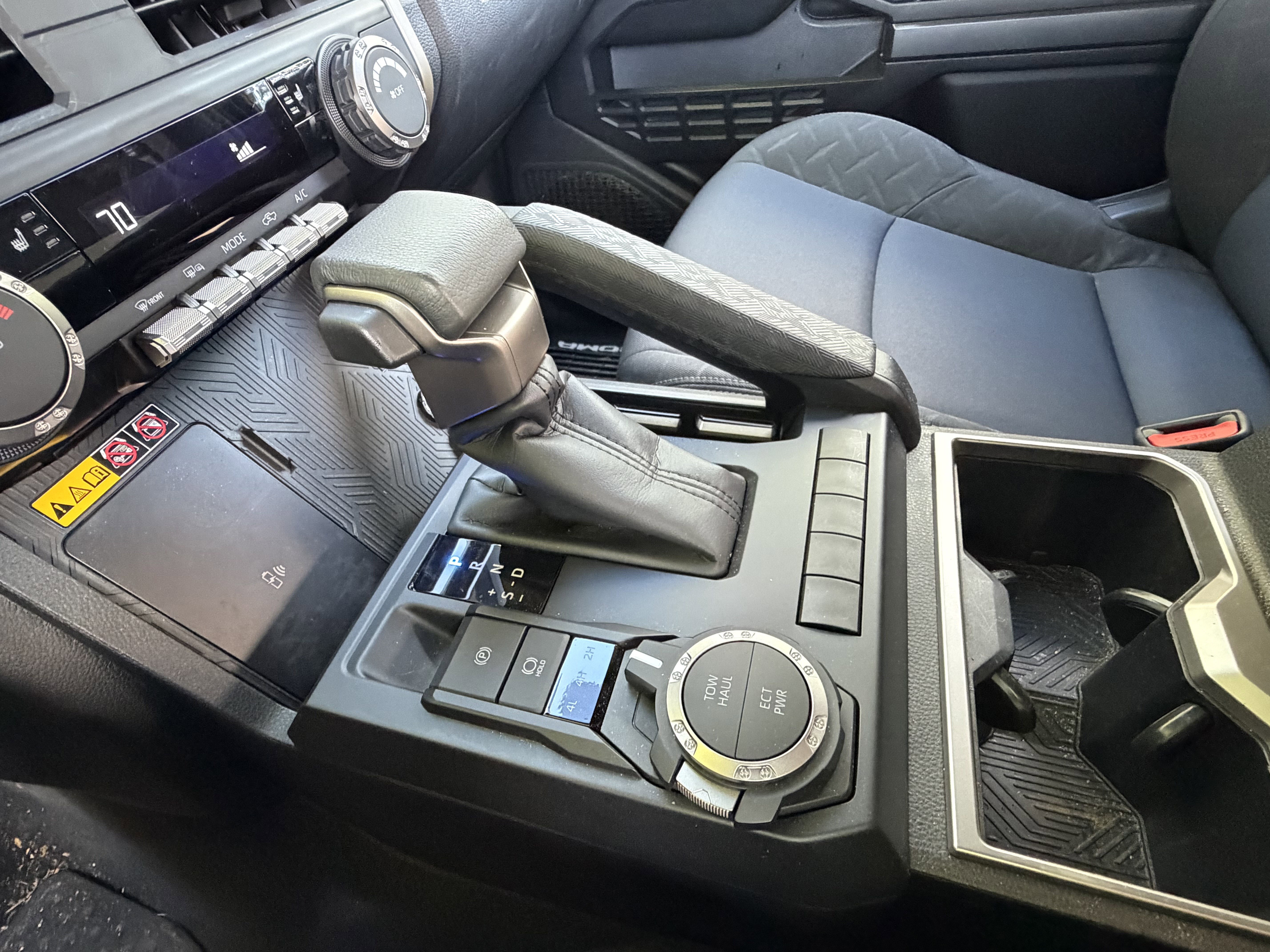 Used 2024 Toyota Tacoma SR5 AWD/4WD image 28