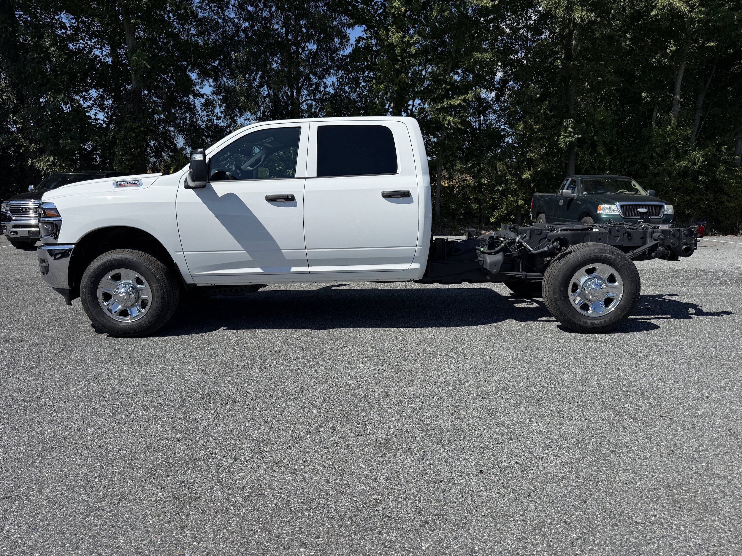 New 2026 RAM 3500 Tradesman w/ Chrome Appearance Group A AWD/4WD image 4
