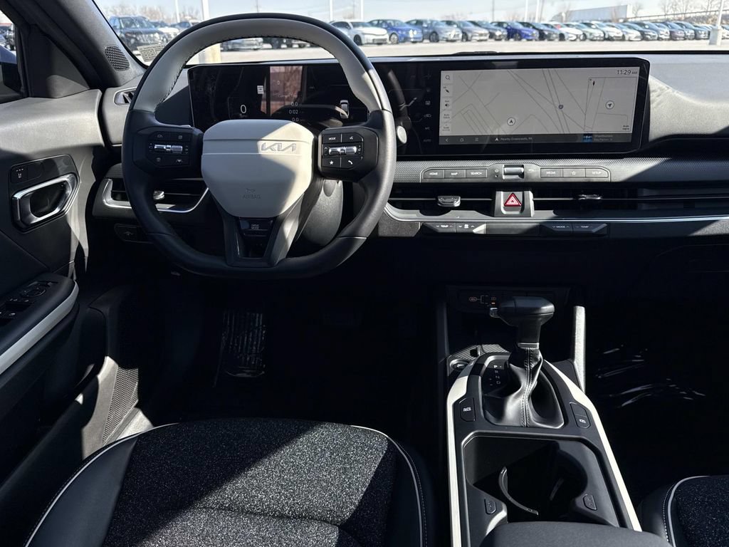 Used 2025 Kia K4 GT-Line FWD image 3