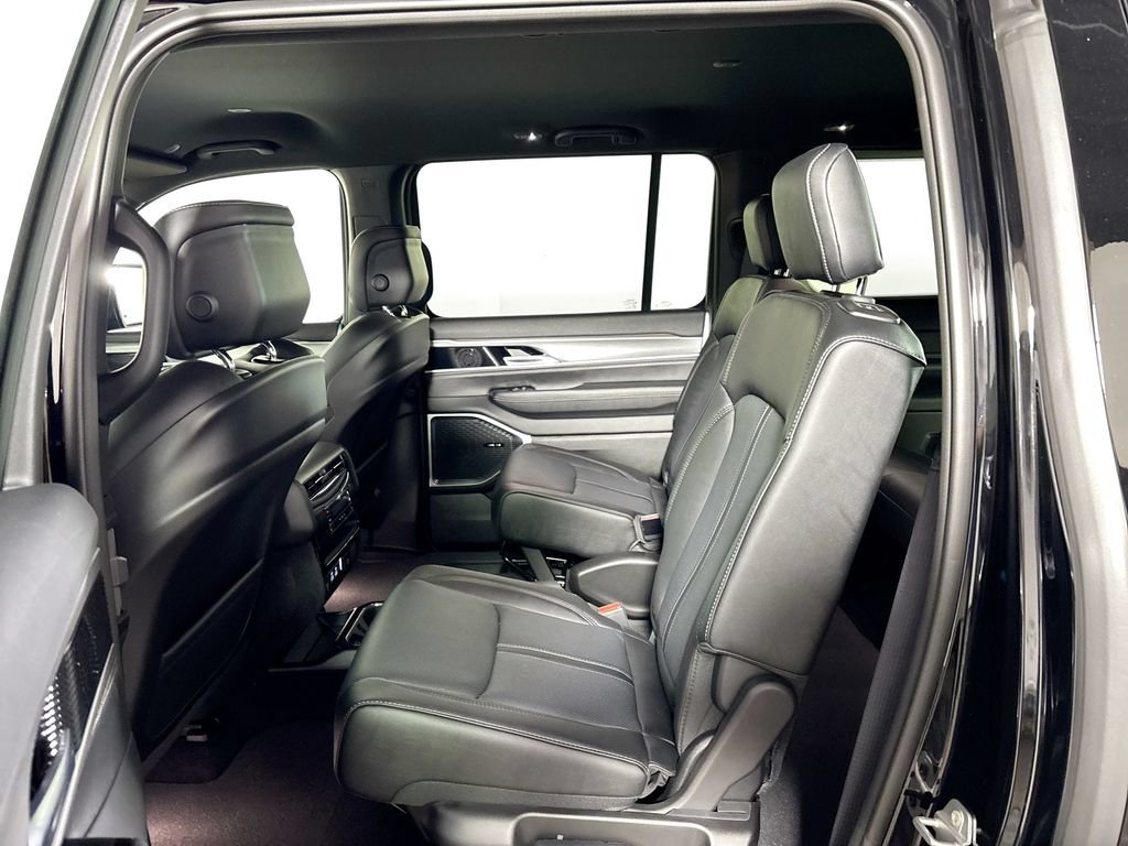 New 2026 Jeep Grand Wagoneer L Limited AWD/4WD image 20