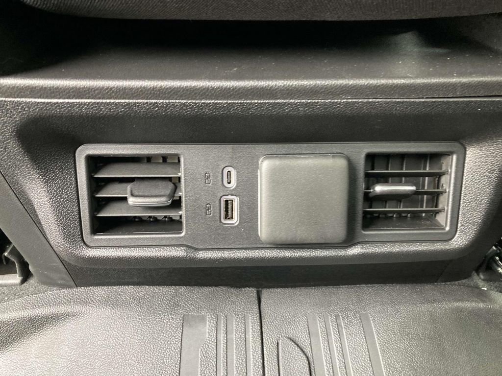 New 2026 GMC Sierra 1500 SLE w/ Preferred Package image 14