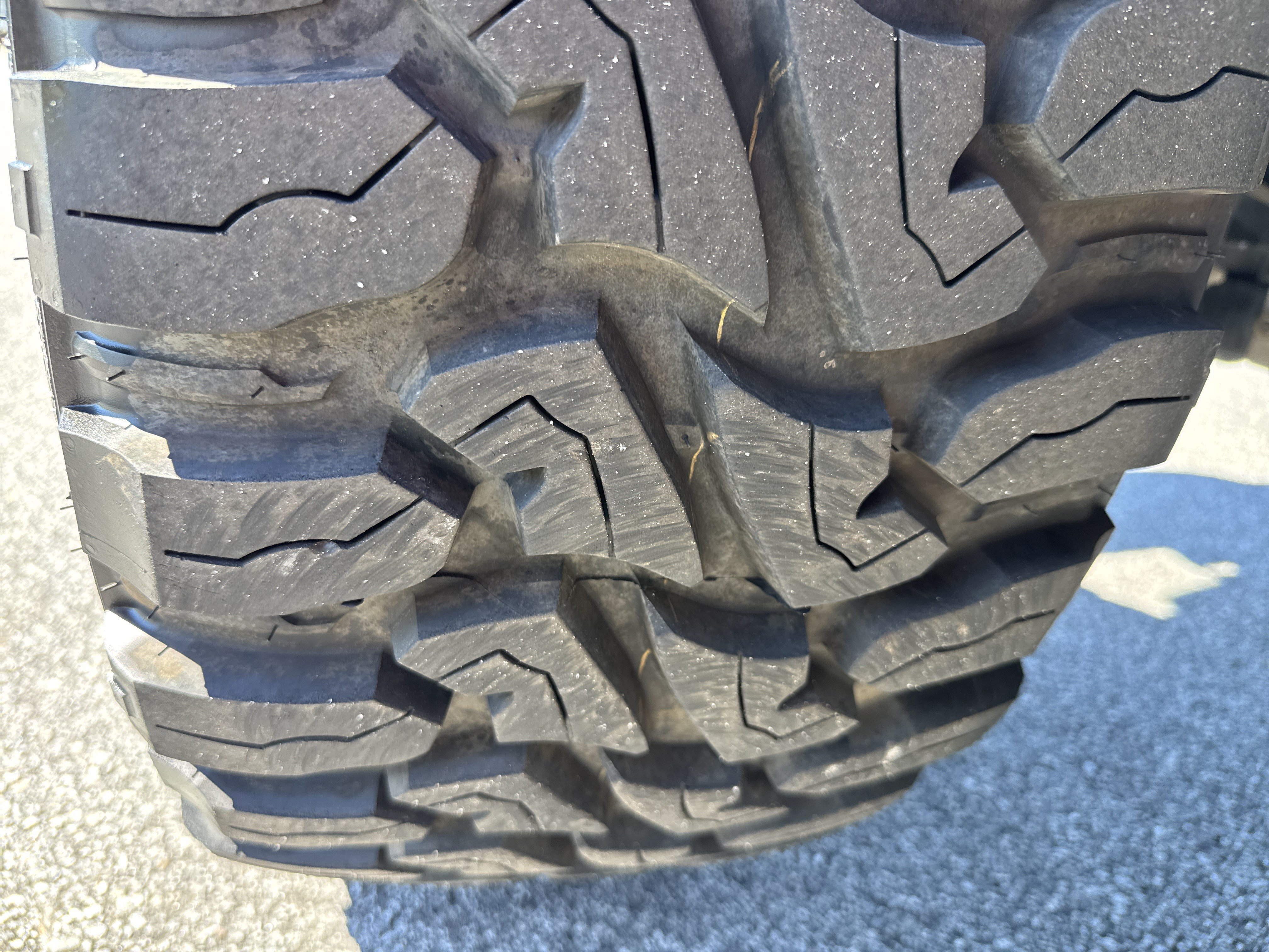 Used 2018 Jeep Wrangler Unlimited Sahara AWD/4WD image 12