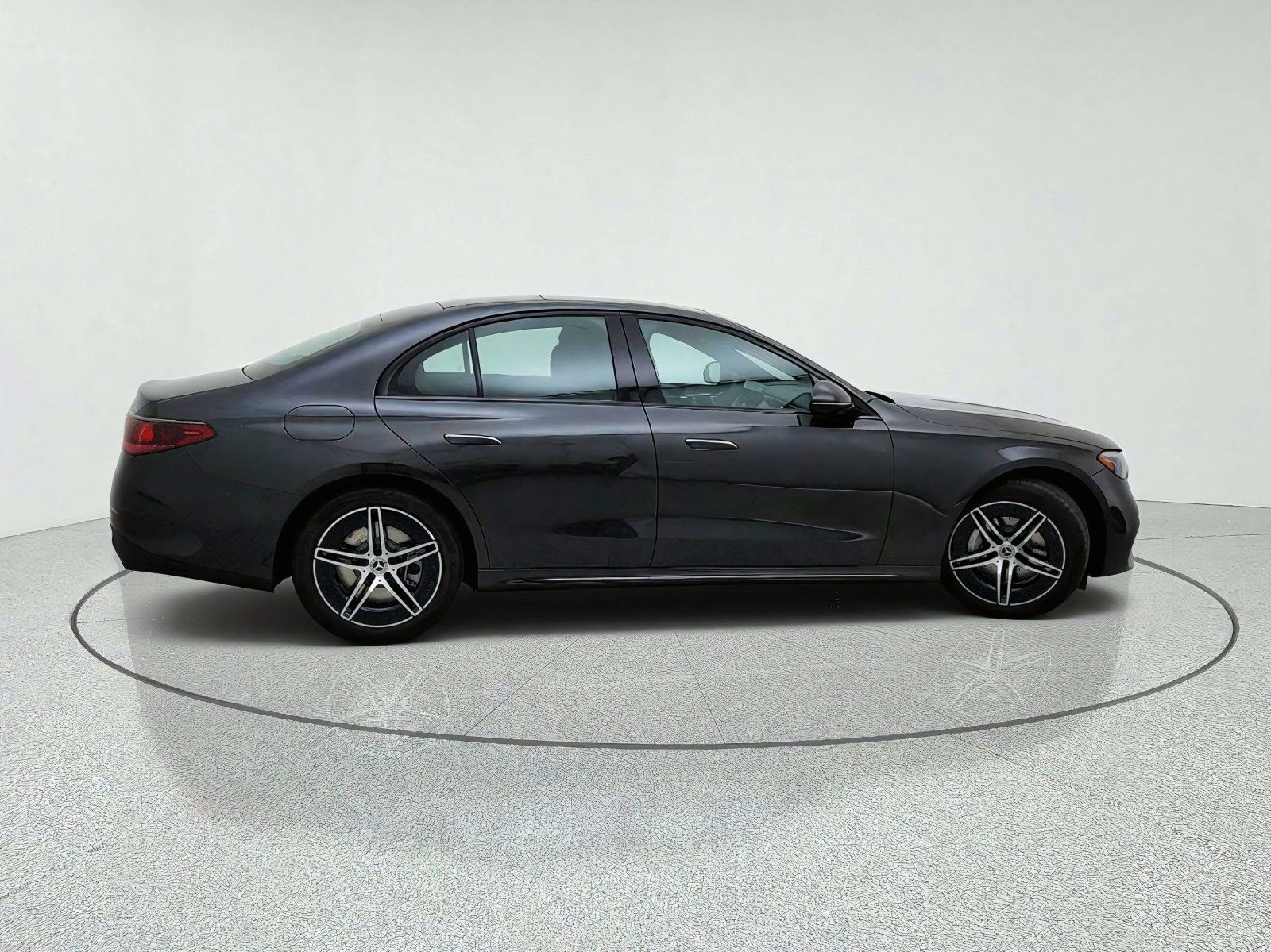 New 2027 Mercedes-Benz E 450 4MATIC Sedan image 7