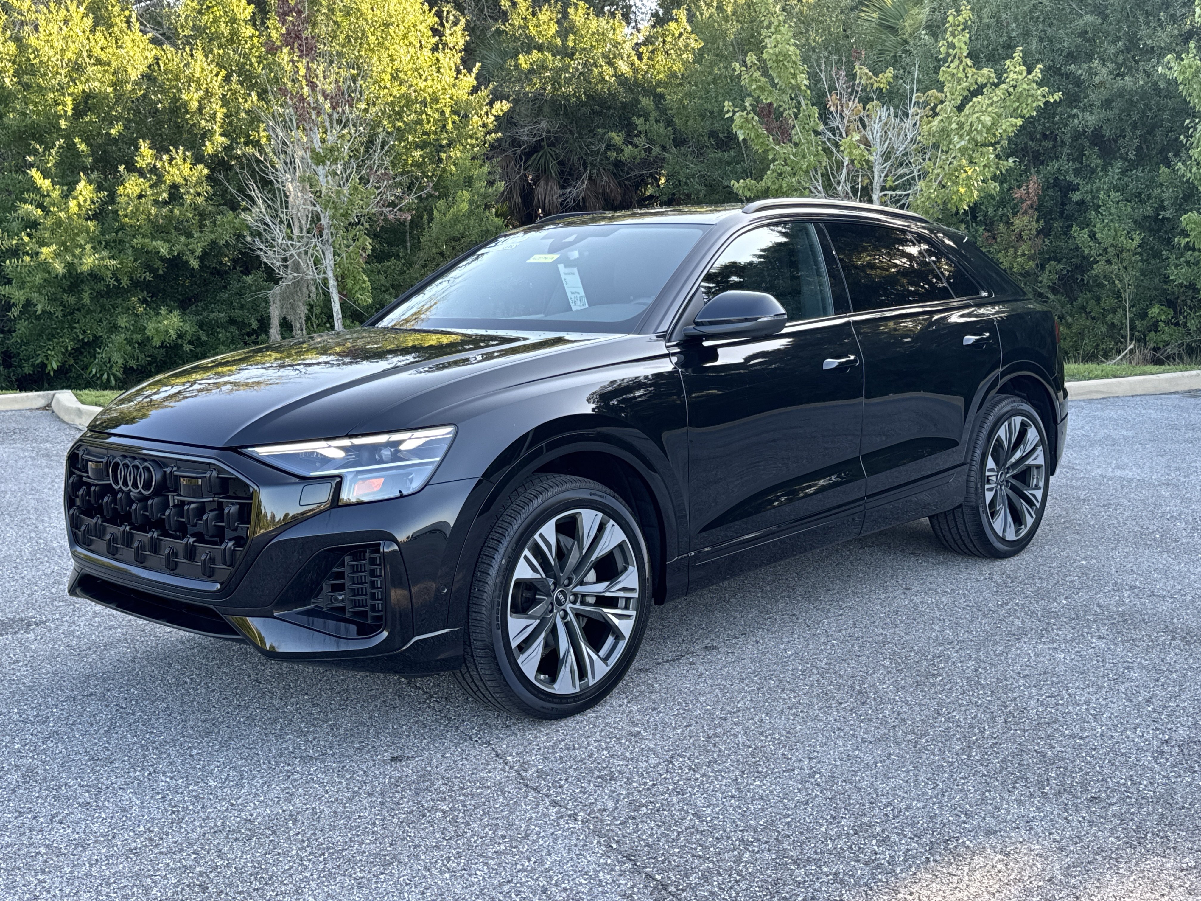 Certified 2025 Audi Q8 Premium AWD/4WD image 7