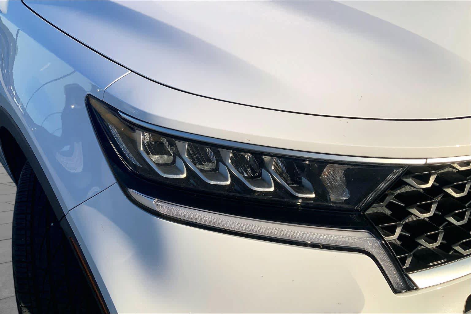 Used 2023 Kia Sorento LX FWD image 25