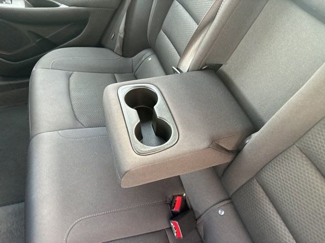 Used 2023 Chevrolet Malibu LT image 34