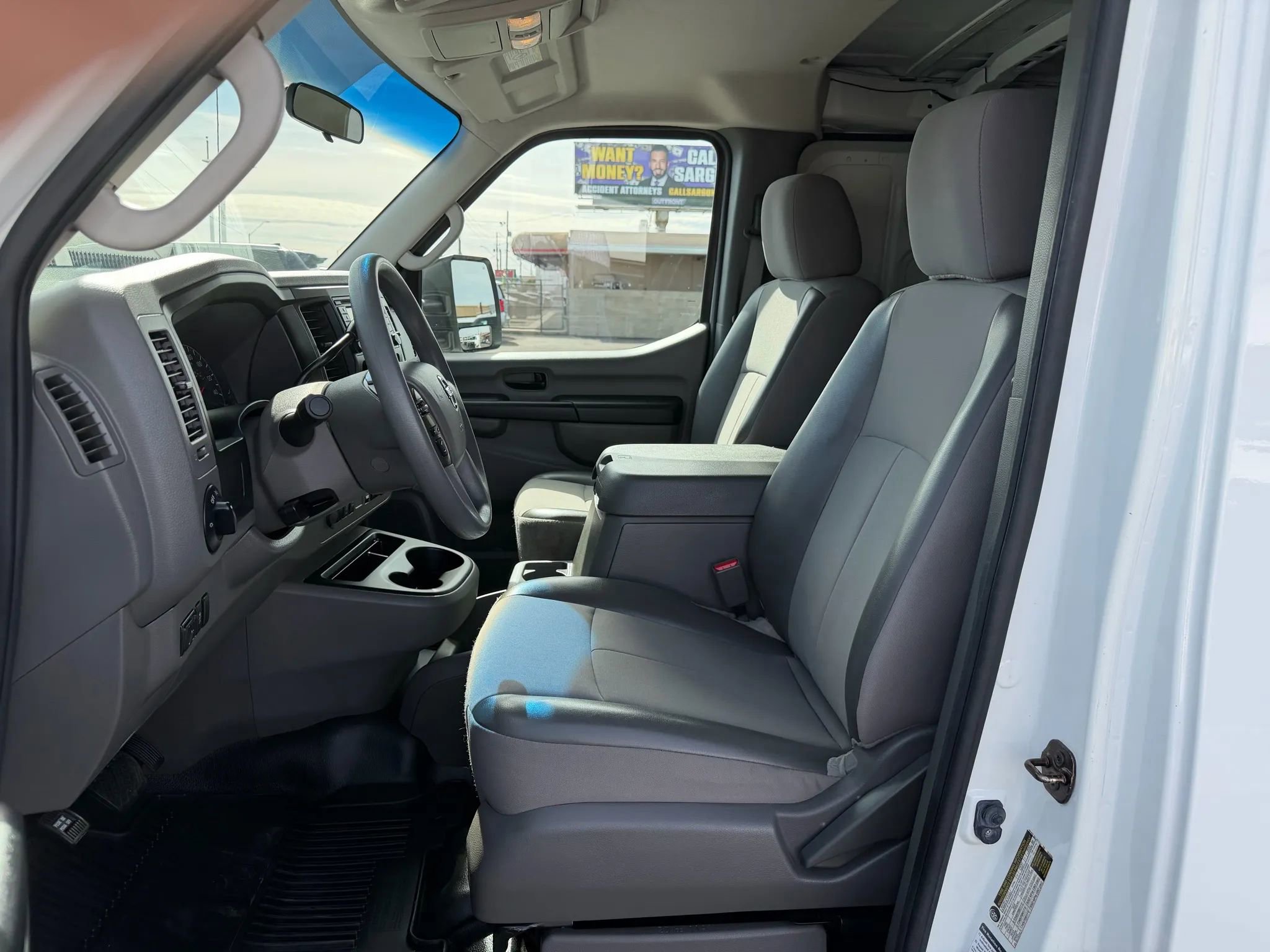 Used 2015 Nissan NV 2500 SV w/ Technology Package image 10