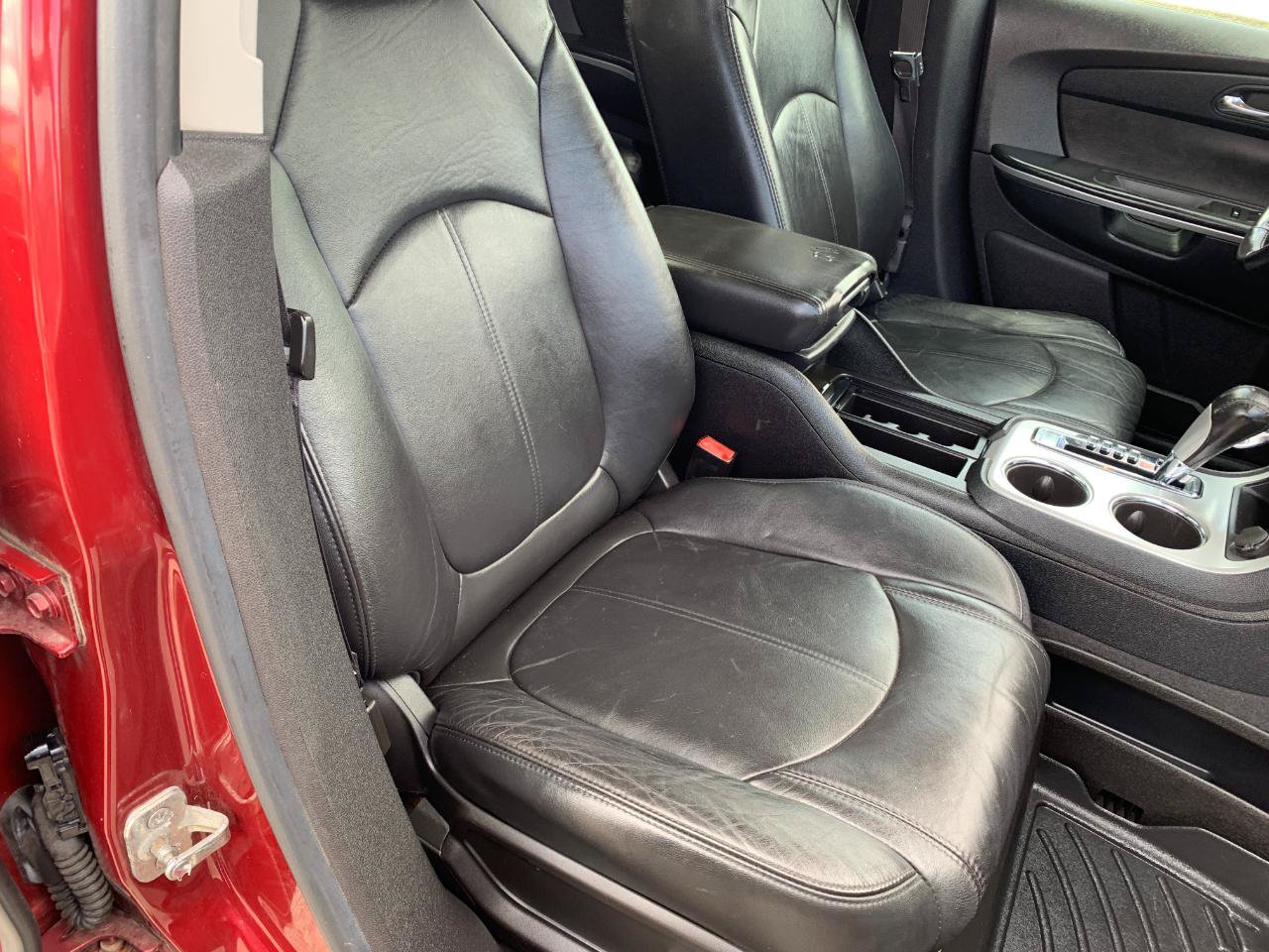 Used 2011 GMC Acadia SLT FWD image 43
