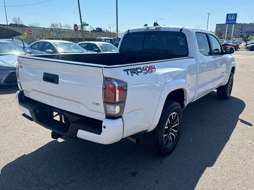 Used 2023 Toyota Tacoma TRD Sport w/ Technology Package AWD/4WD image 9