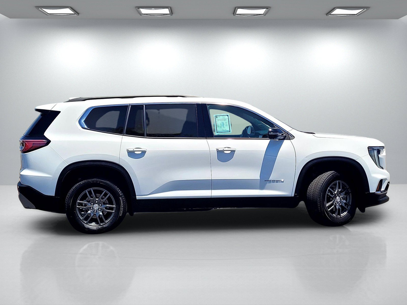 Used 2025 GMC Acadia Elevation FWD image 3