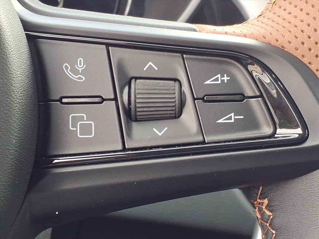 New 2025 Alfa Romeo Giulia w/ Driving Assist Package image 20