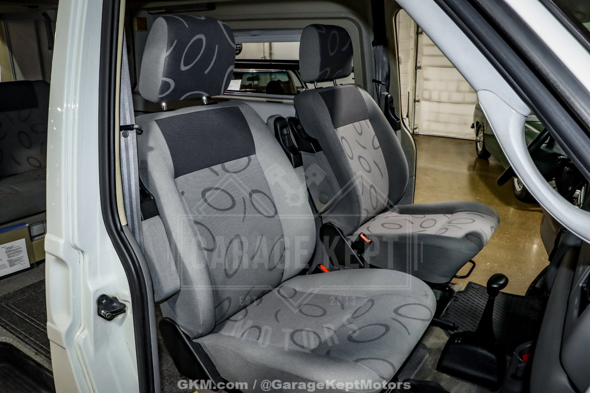 Used 2003 Volkswagen Eurovan MV image 74