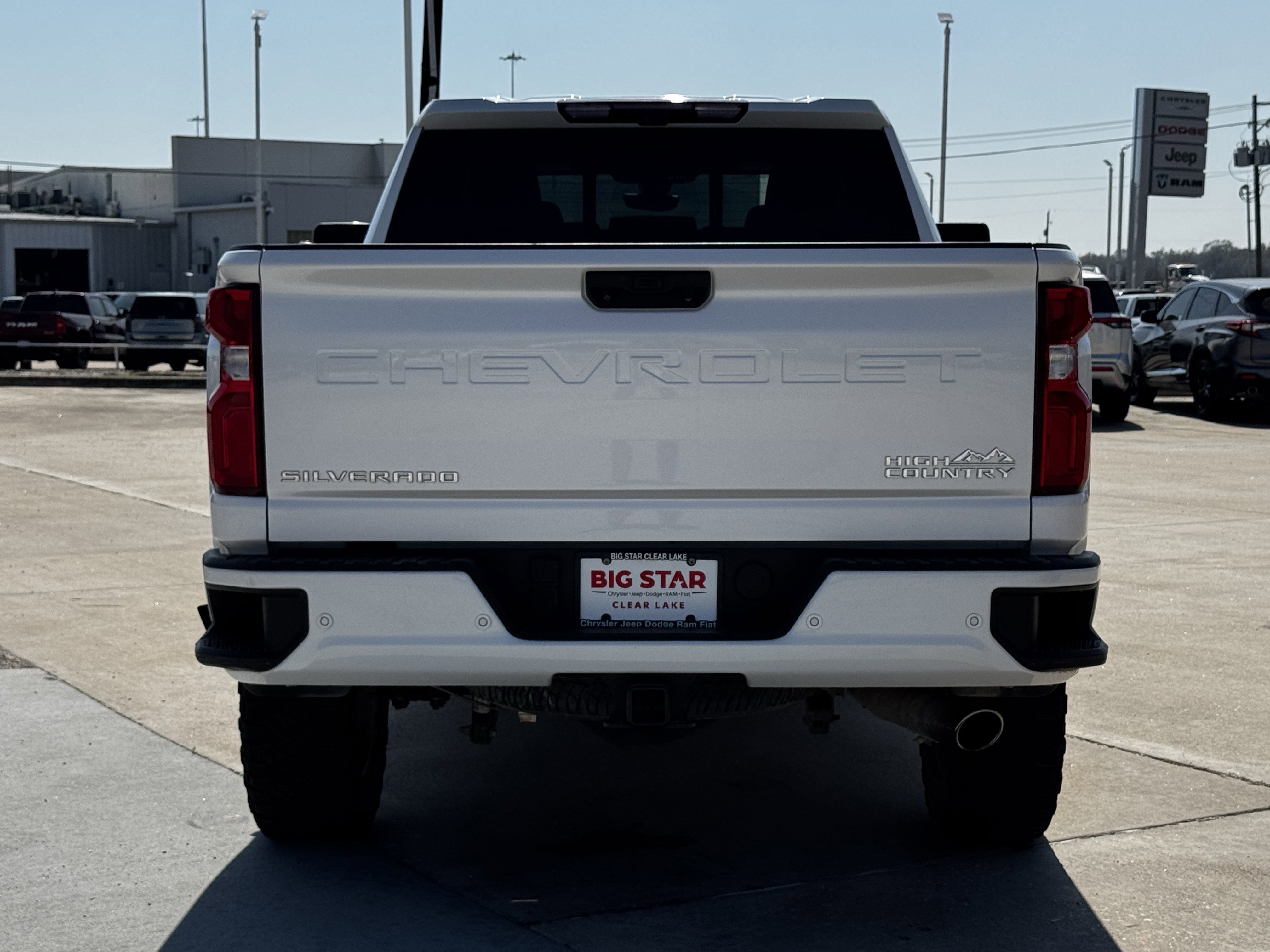 Used 2023 Chevrolet Silverado 2500 High Country image 9