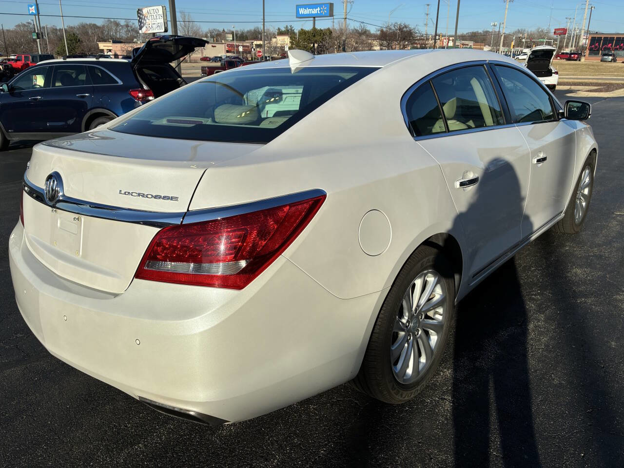 Used 2015 Buick LaCrosse Leather image 3