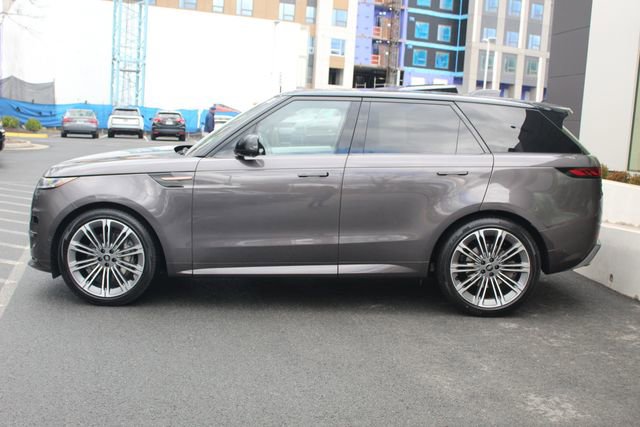 Used 2025 Land Rover Range Rover Sport Dynamic SE image 6