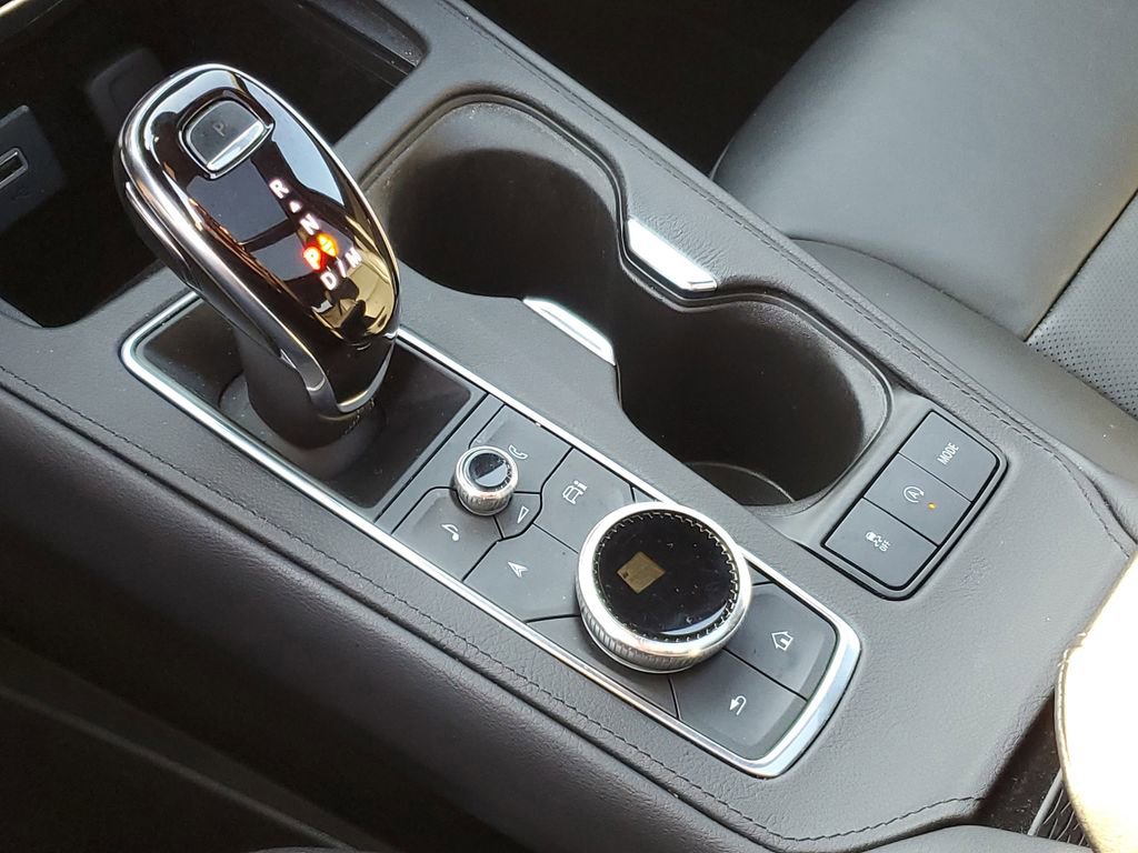 Certified 2024 Cadillac XT4 Premium Luxury image 18