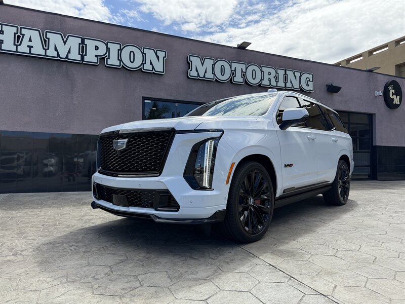 Used 2026 Cadillac Escalade V w/ LPO, ONYX Package AWD/4WD image 2