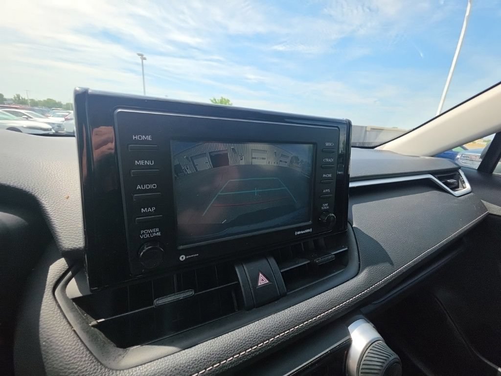 Used 2021 Toyota RAV4 LE FWD image 21