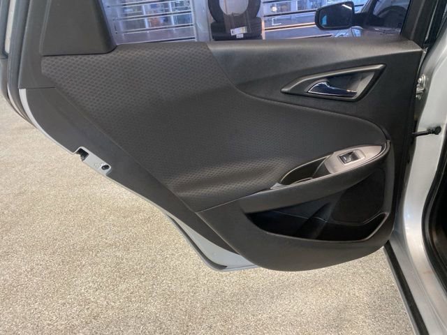 Used 2017 Chevrolet Malibu LT FWD image 29