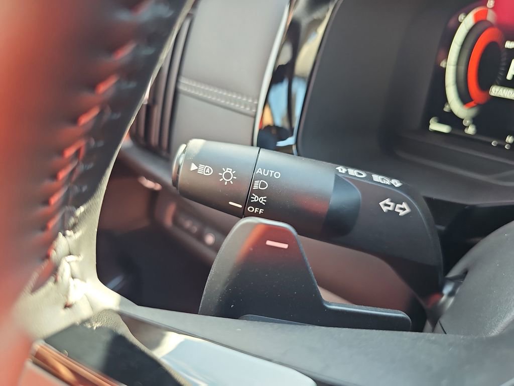New 2026 Nissan Pathfinder Platinum FWD image 31