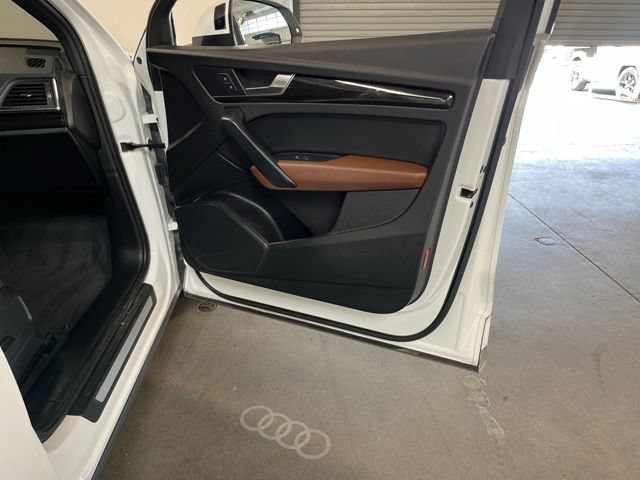 Used 2018 Audi Q5 2.0T Premium Plus w/ Premium Plus Package AWD/4WD image 12