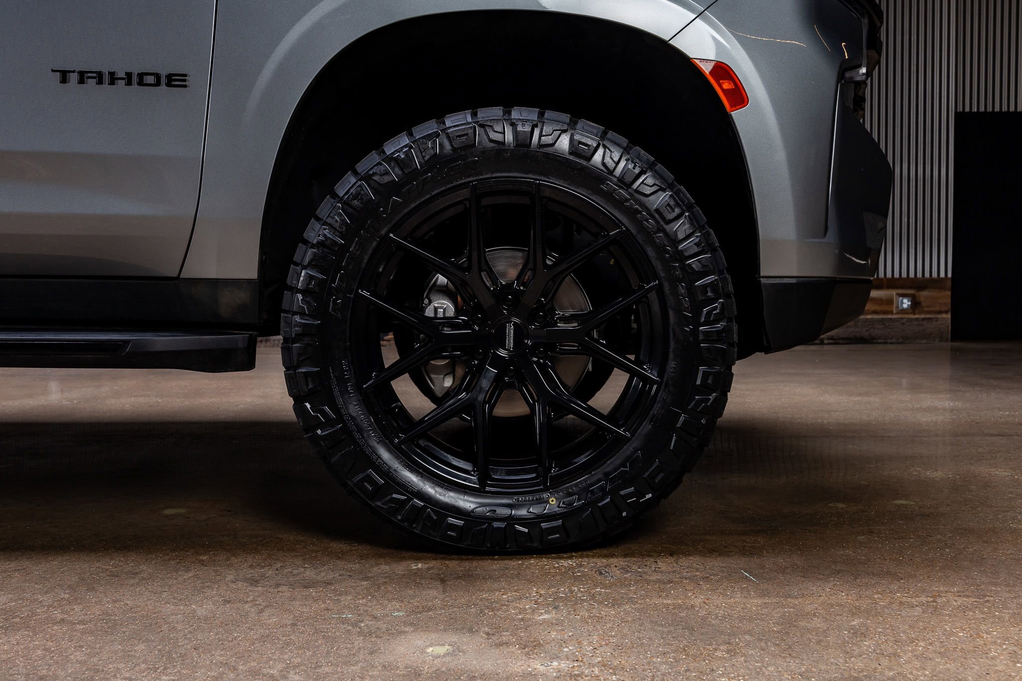 Used 2023 Chevrolet Tahoe RST w/ Luxury Package AWD/4WD image 12