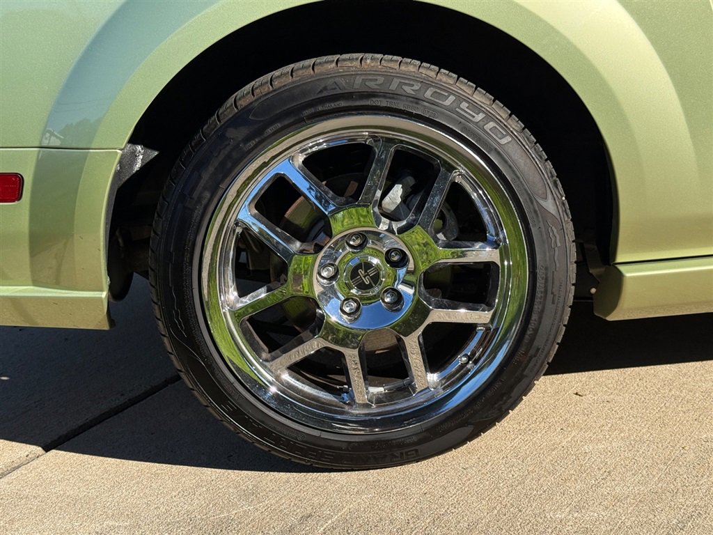 Used 2006 Ford Mustang GT RWD image 28