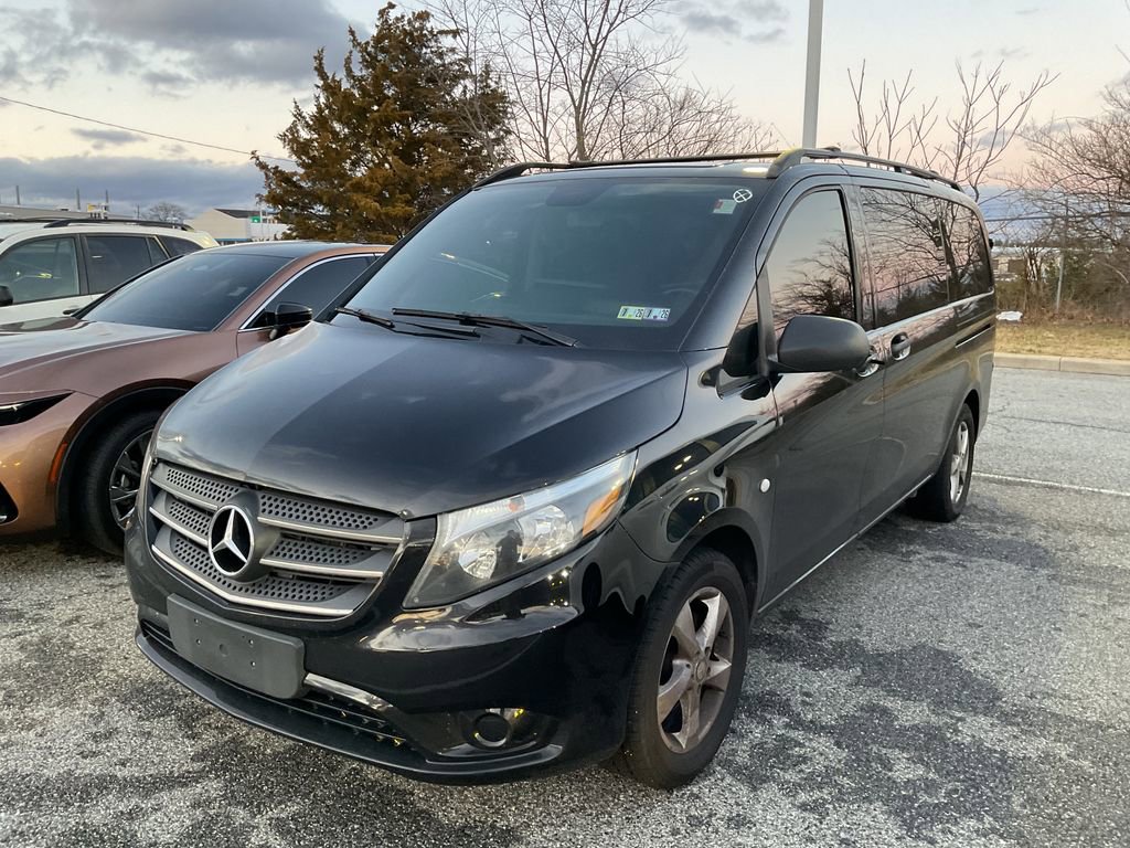 Used 2018 Mercedes-Benz Metris Passenger image 4