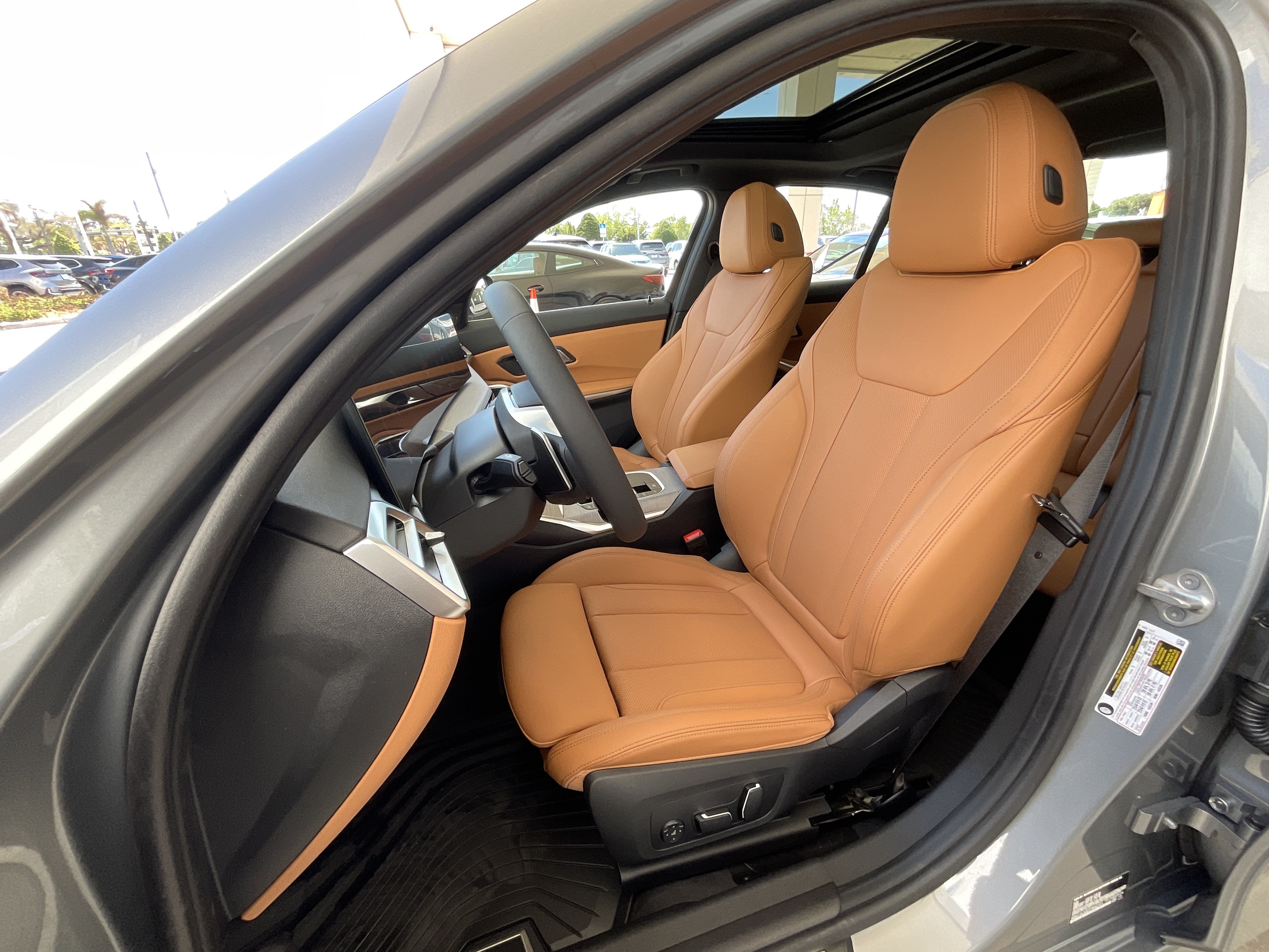 Used 2026 BMW 330i Sedan w/ Premium Package RWD image 11