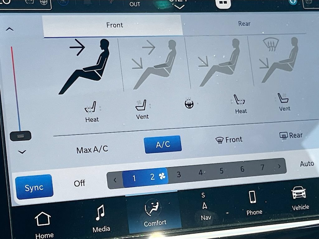 New 2027 Chrysler Pacifica Limited FWD image 21