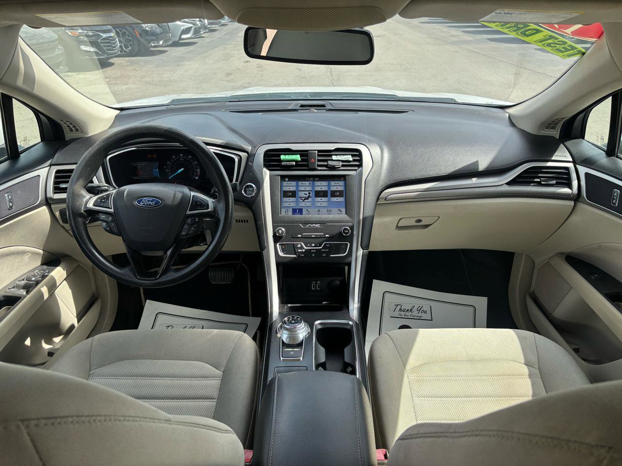 Used 2019 Ford Fusion SE FWD image 18