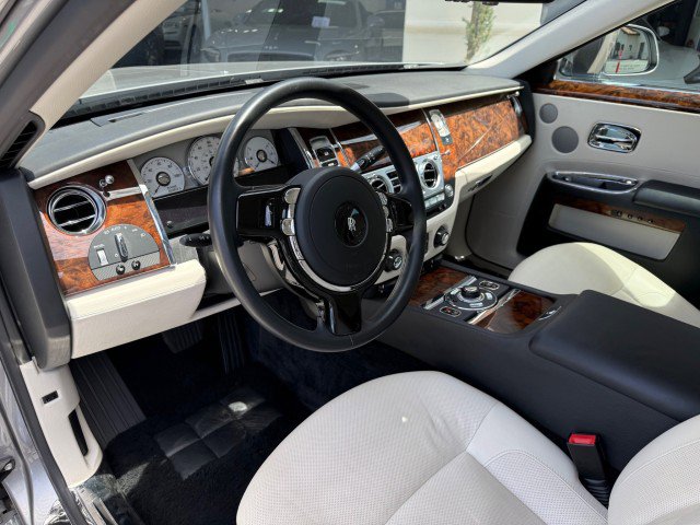 Used 2012 Rolls-Royce Ghost image 10