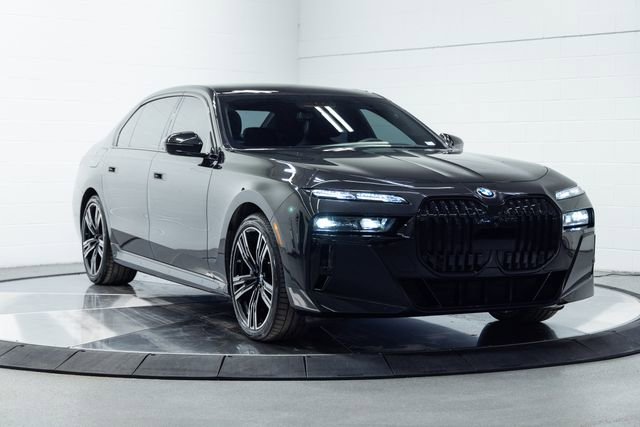 Certified 2023 BMW 760i xDrive w/ Executive Package AWD/4WD image 4
