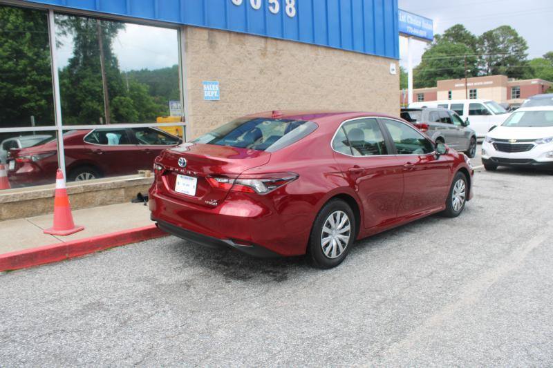 Used 2022 Toyota Camry LE FWD image 4